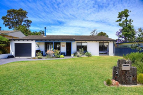 Aloha - Short Drive to Berry & The Beach - Fireplace and Firepit